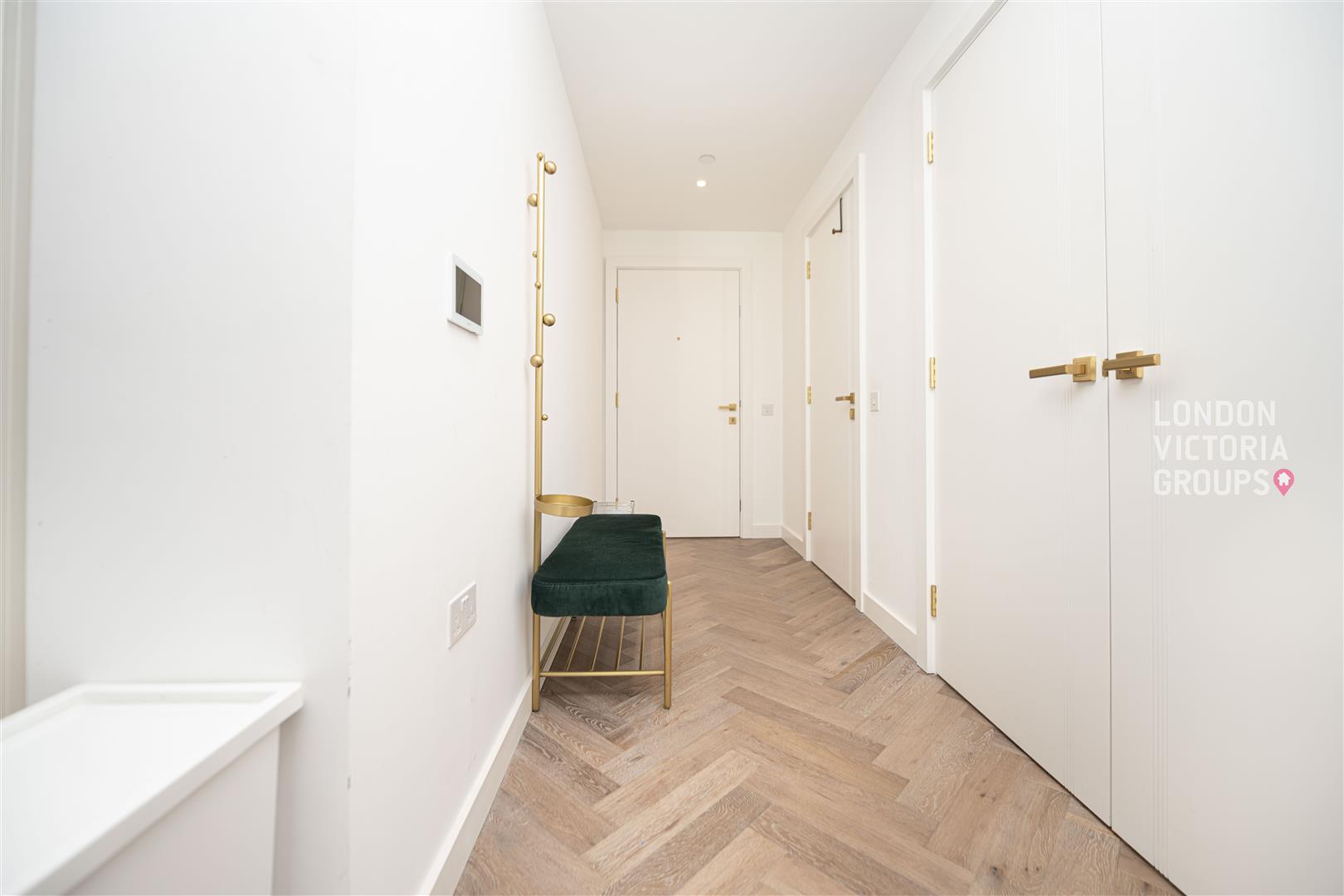 23 Gauging Square, London